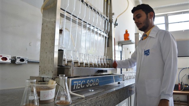 Análises identificam o nível de fertilidade e o tipo de solo